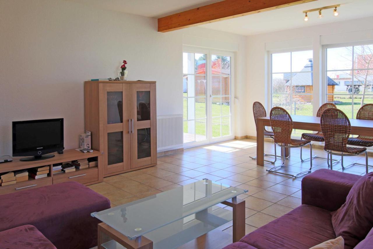 Ummanz Ferienhaus Luessvitz מראה חיצוני תמונה