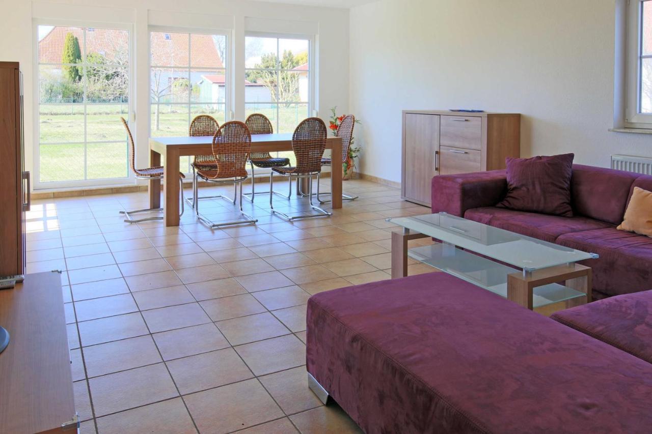 Ummanz Ferienhaus Luessvitz מראה חיצוני תמונה
