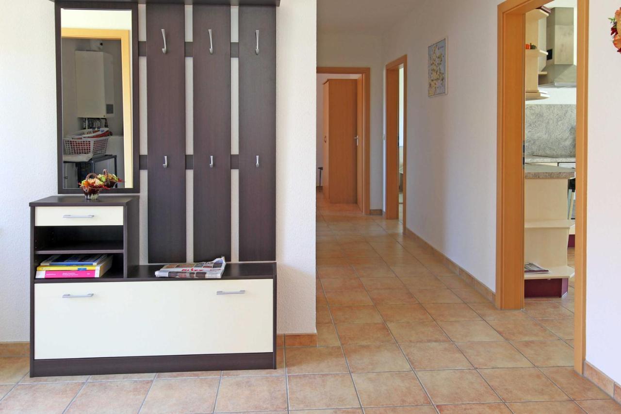 Ummanz Ferienhaus Luessvitz מראה חיצוני תמונה